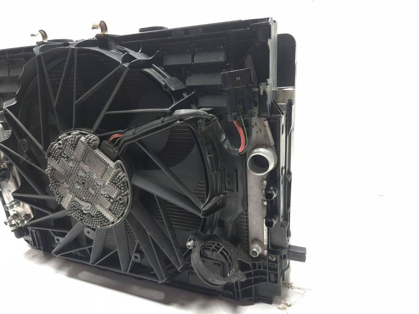 2011 BMW 750li Radiator Condenser Oil Cooler Cooling Fan Oem✅