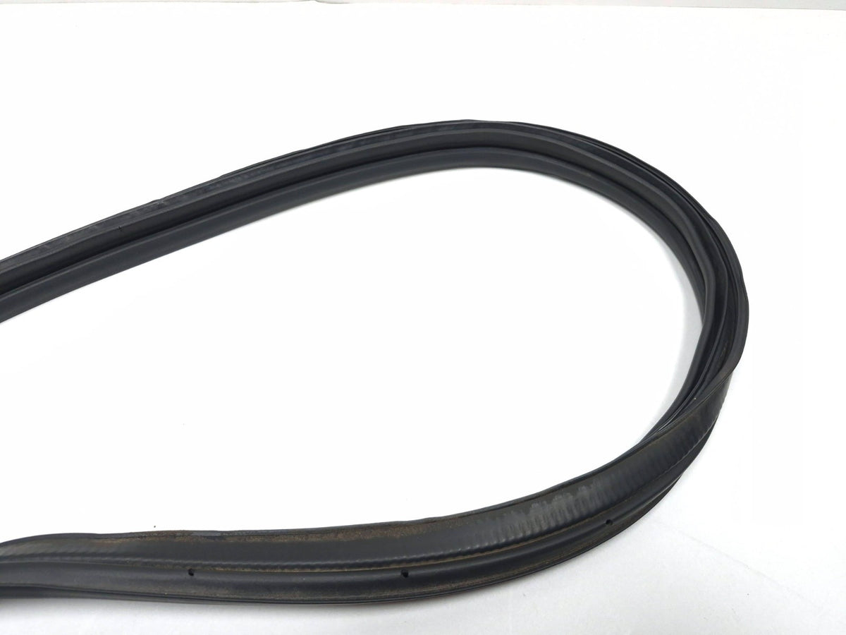 2011 Nissan Juke Trunk Tailgate Weatherstrip Seal OEM