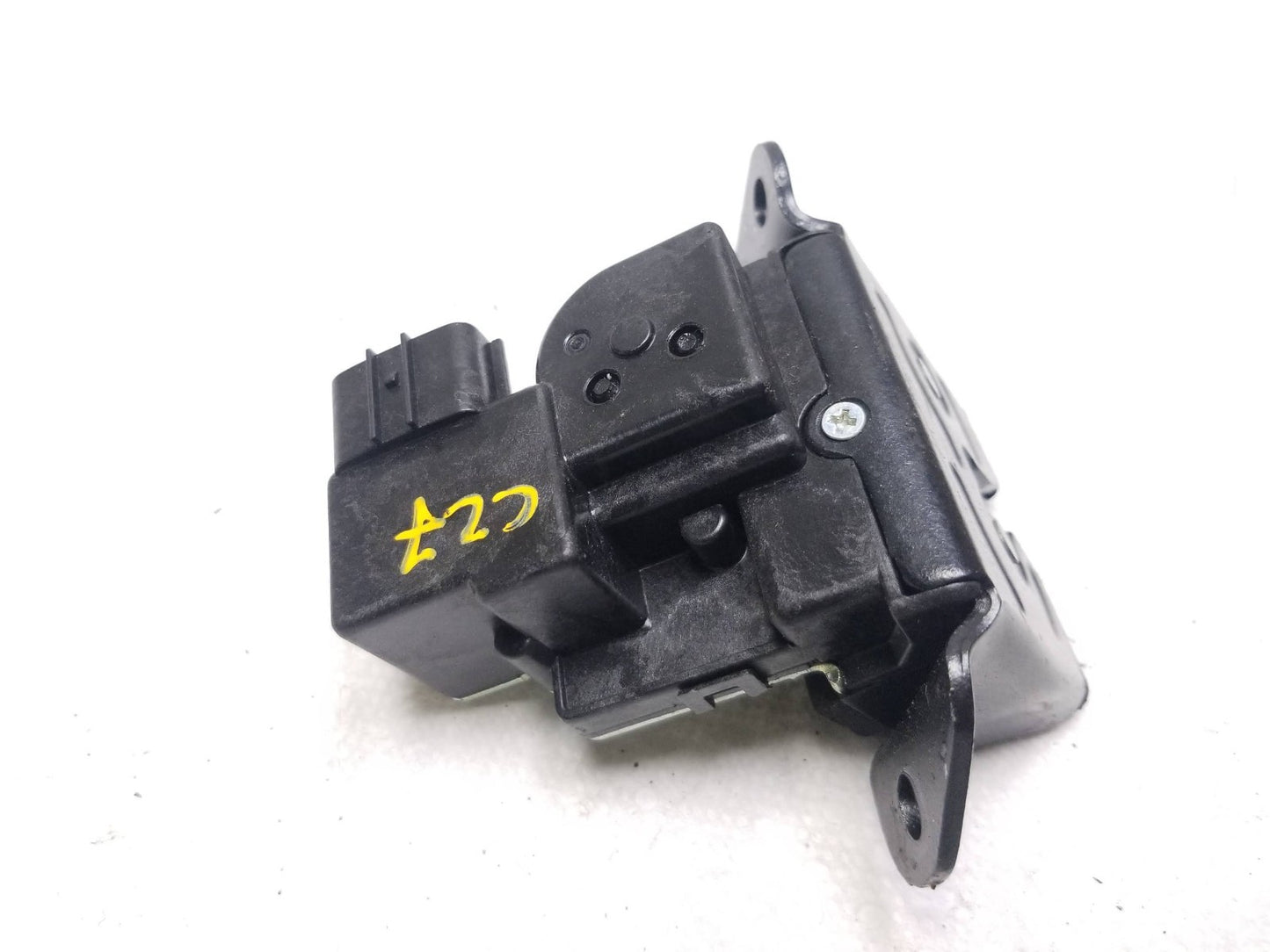 2014 - 2019 Kia Soul Rear Hatch Trunk Latch OEM