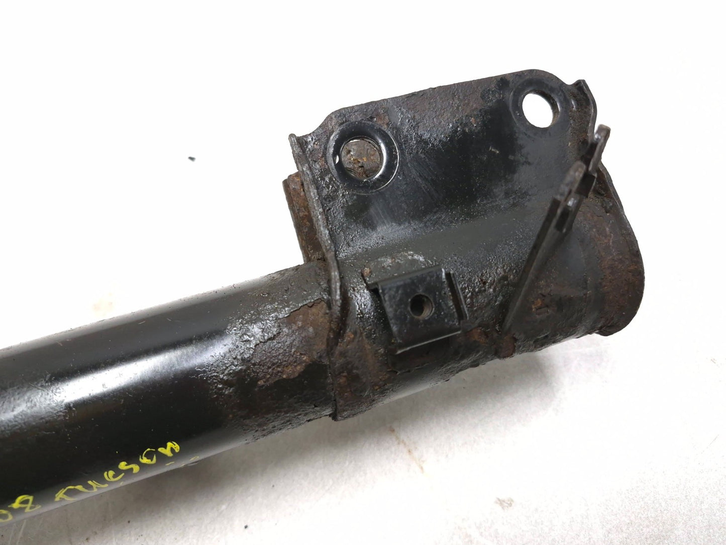 2008 Hyundai Tucson Front Left & Right Strut Shock Assy Pair OEM