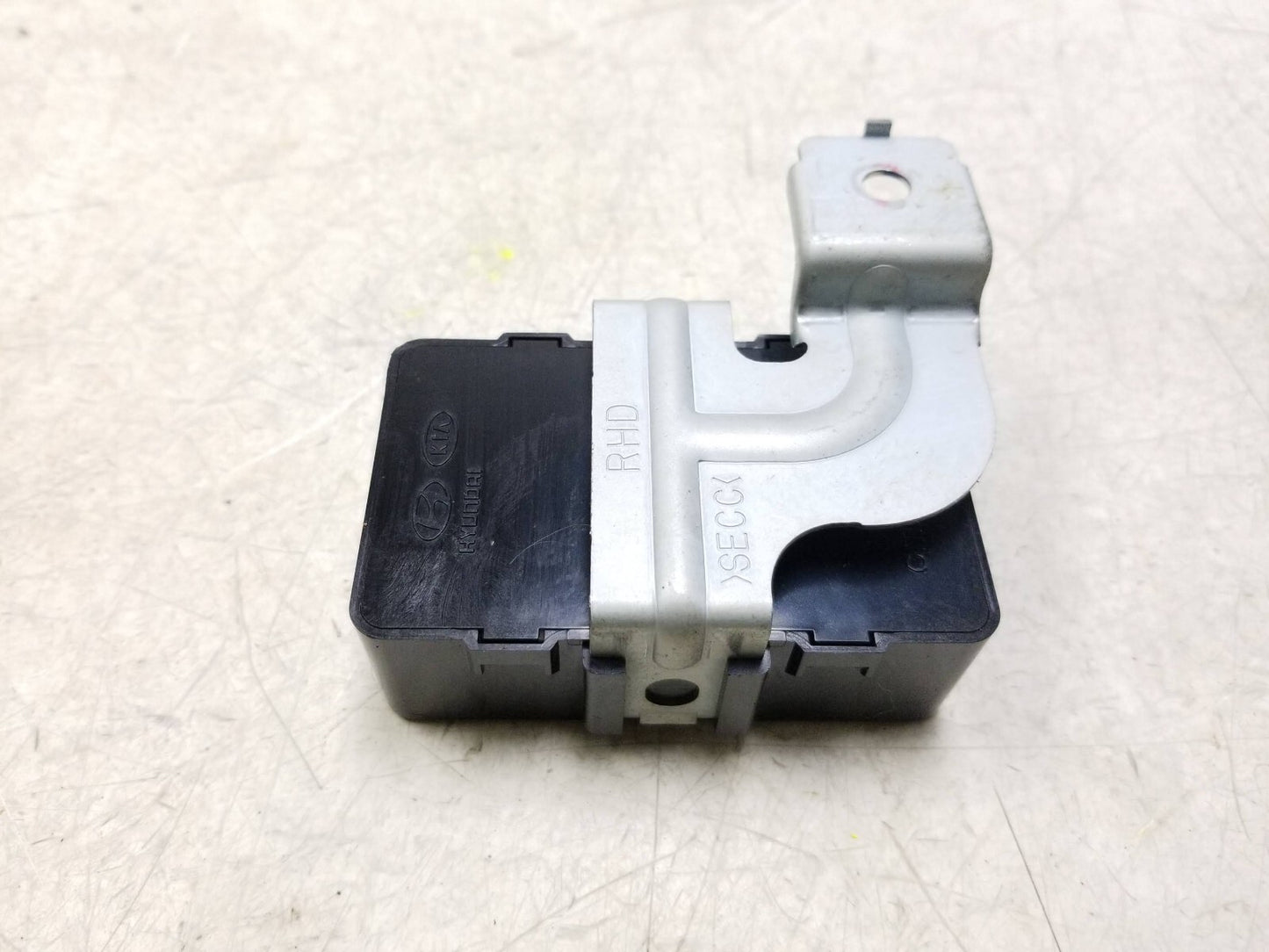 11 - 13 Kia Sportage Icm Relay Box OEM