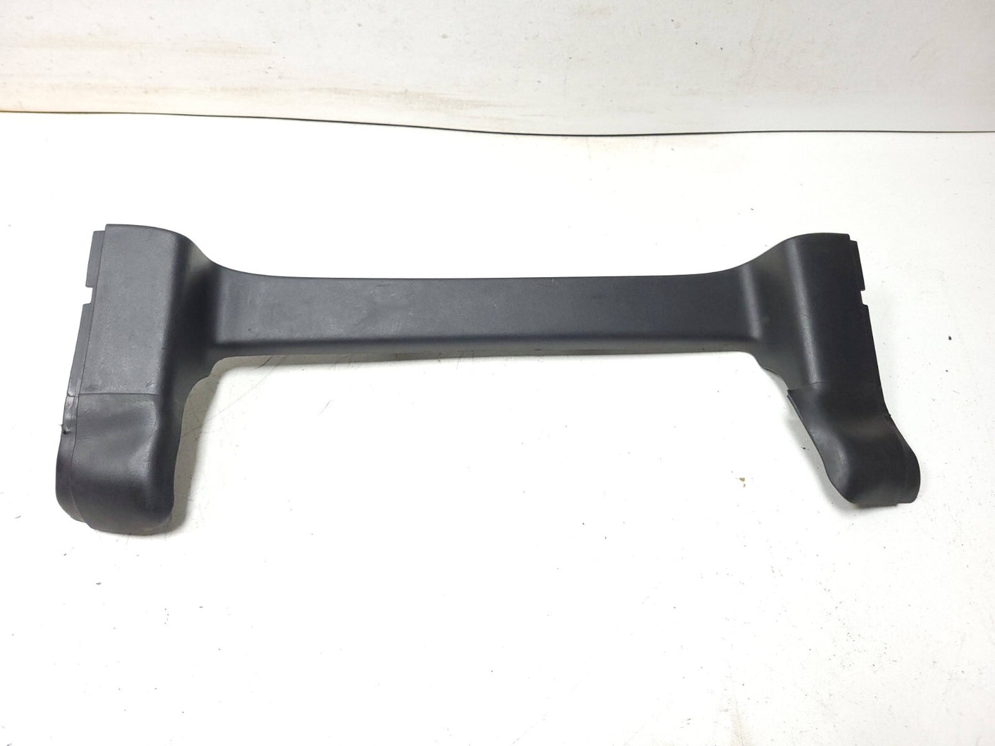 2010 - 2014 Chevrolet Suburban Seat Side Trim Front Passenger Side Right OEM