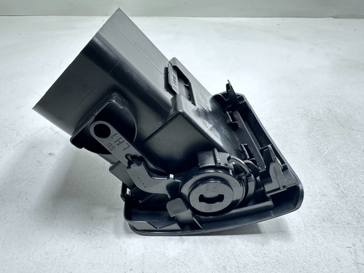 12-15 Subaru Impreza Dash Air Vent Pair OEM Sedan