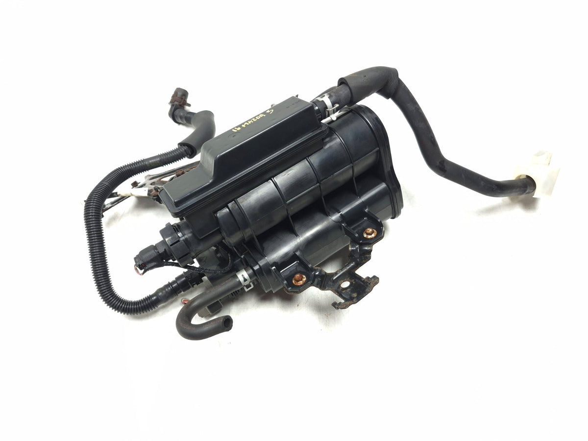 2016 Mazda 3 Fuel Vapor Canister Pe5b-13-96z OEM