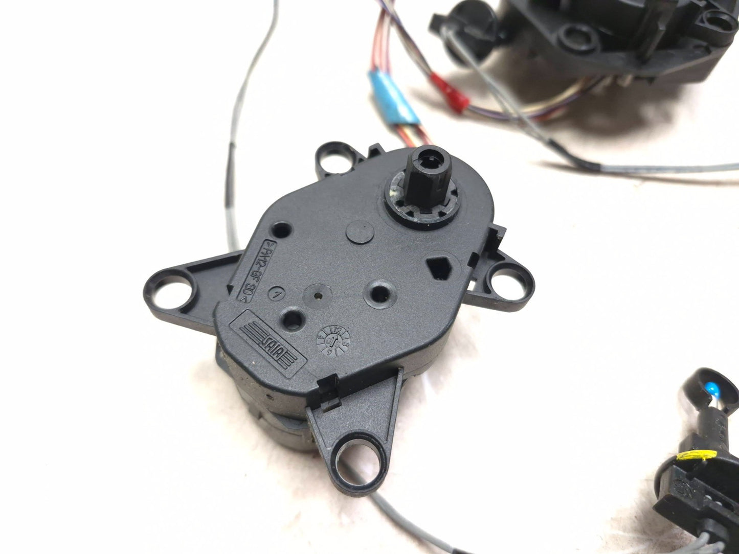 2007 Saab 9-5 Aero Heater Vent Flap Control Actuator Motor 2pcs OEM
