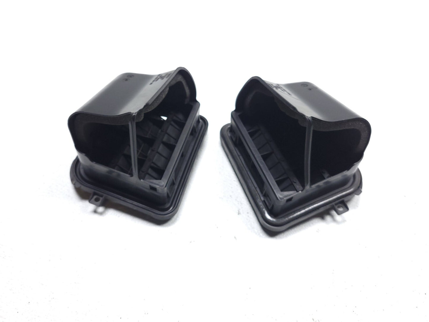 12 13 14 15 16 17 Audi A7 Quarter Panel Air Vent Valve Left & Right Pair OEM