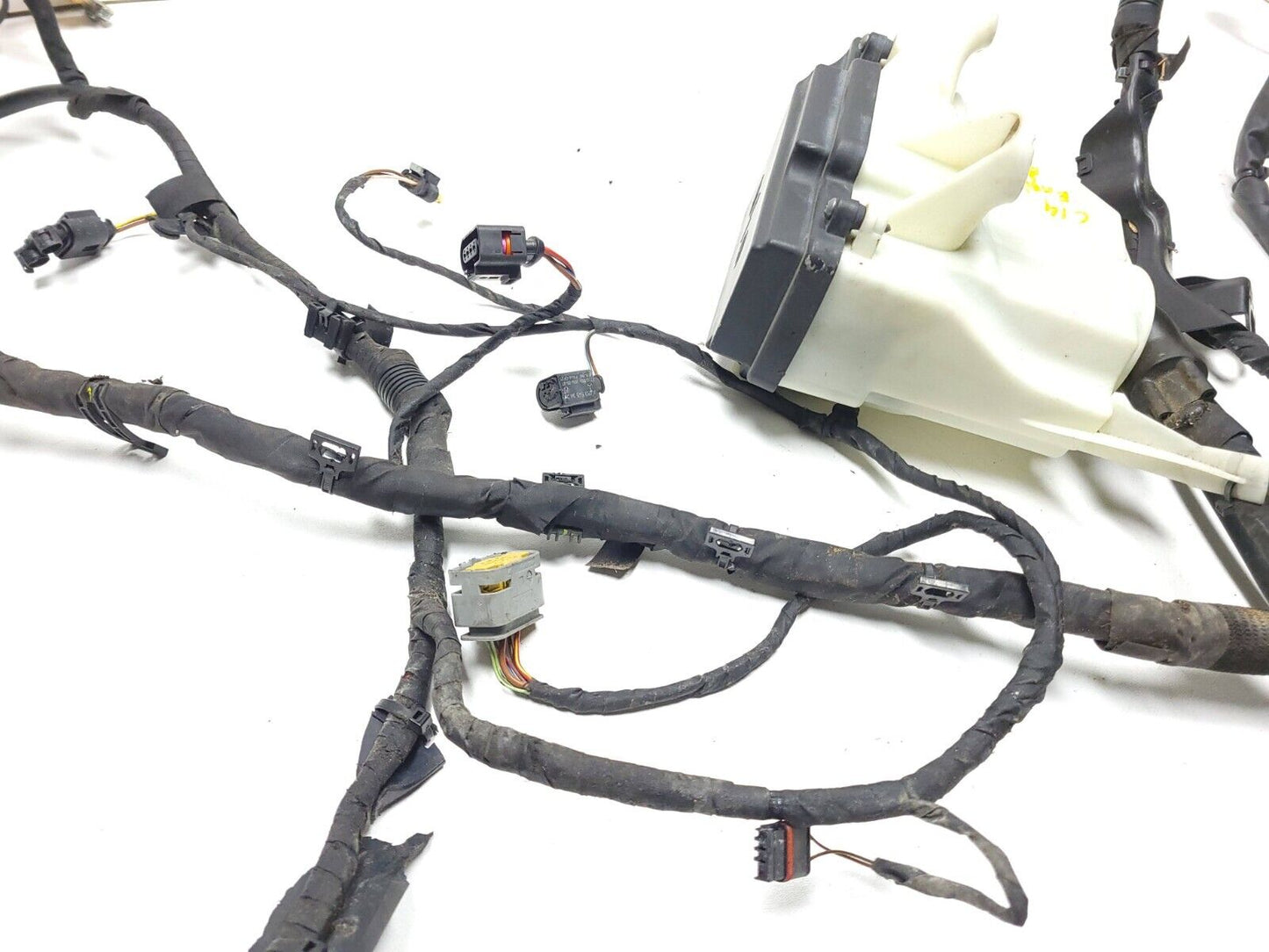 15-20 Mercedes C300 W205 Fuse Box Under Hood Wire Harness OEM