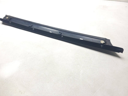 2007 Range Rover A Pillar Exterior Windshield Molding Passenger Side Right OEM