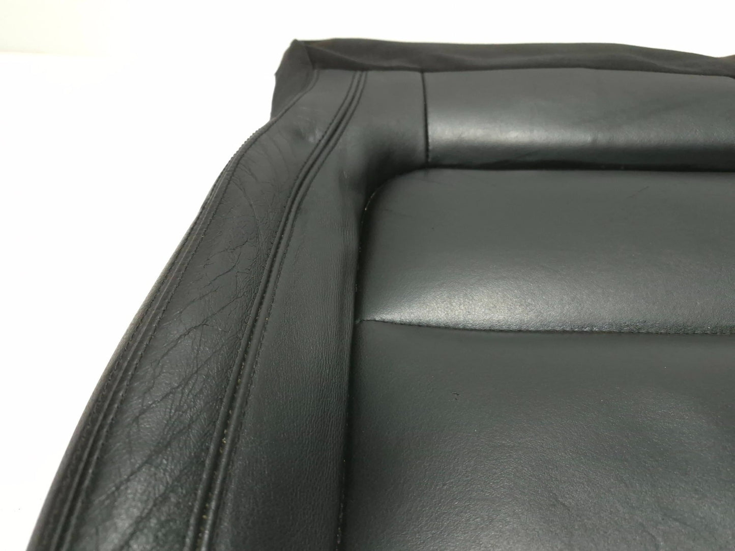 2011 Volkswagen Tiguan Front Seat Lower Cushion Passenger Side Right OEM