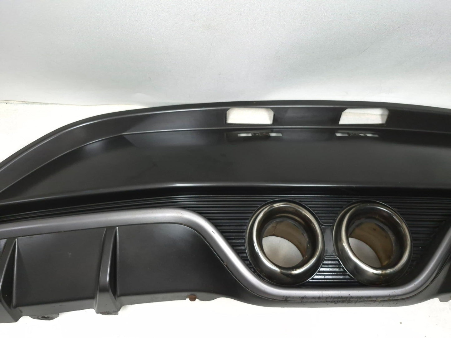 2016 Hyundai Veloster Rear Bumper Lower Cover W/ License Plate Light OEM