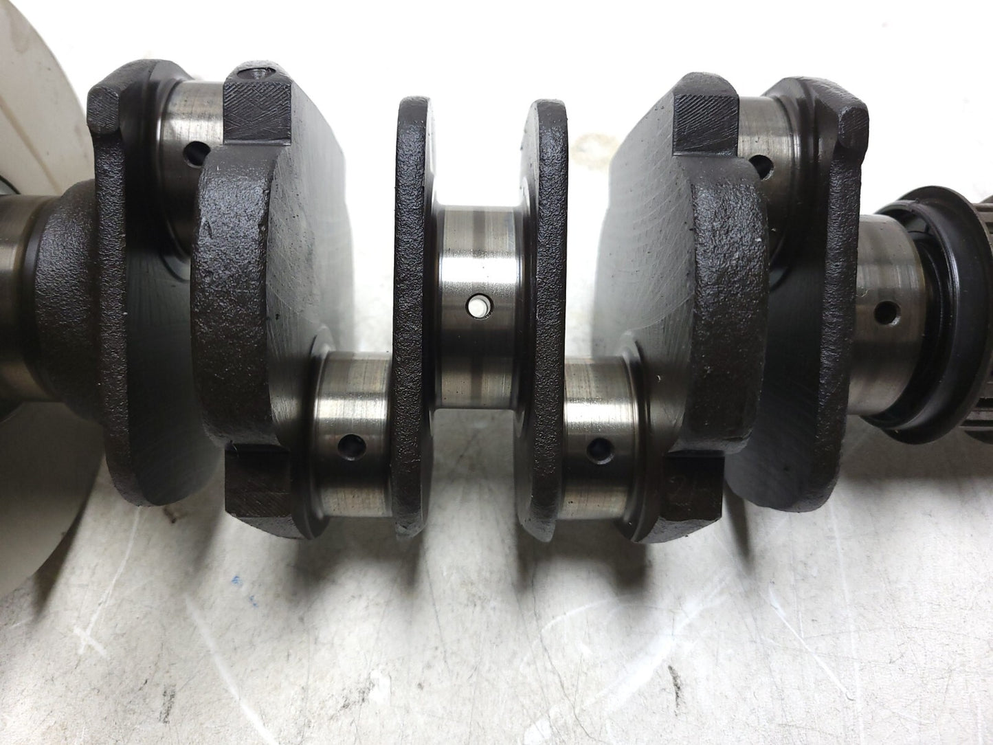 1984 - 1987 Honda Gl1200 Goldwing Crankshaft 13310-mg9-000 OEM