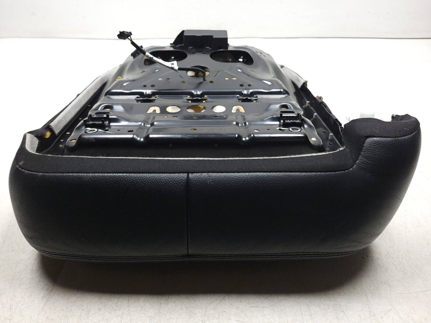 06-11 Mercedes W164 Ml500 Front Seat Cushion Bottom Lower Passenger Right OEM