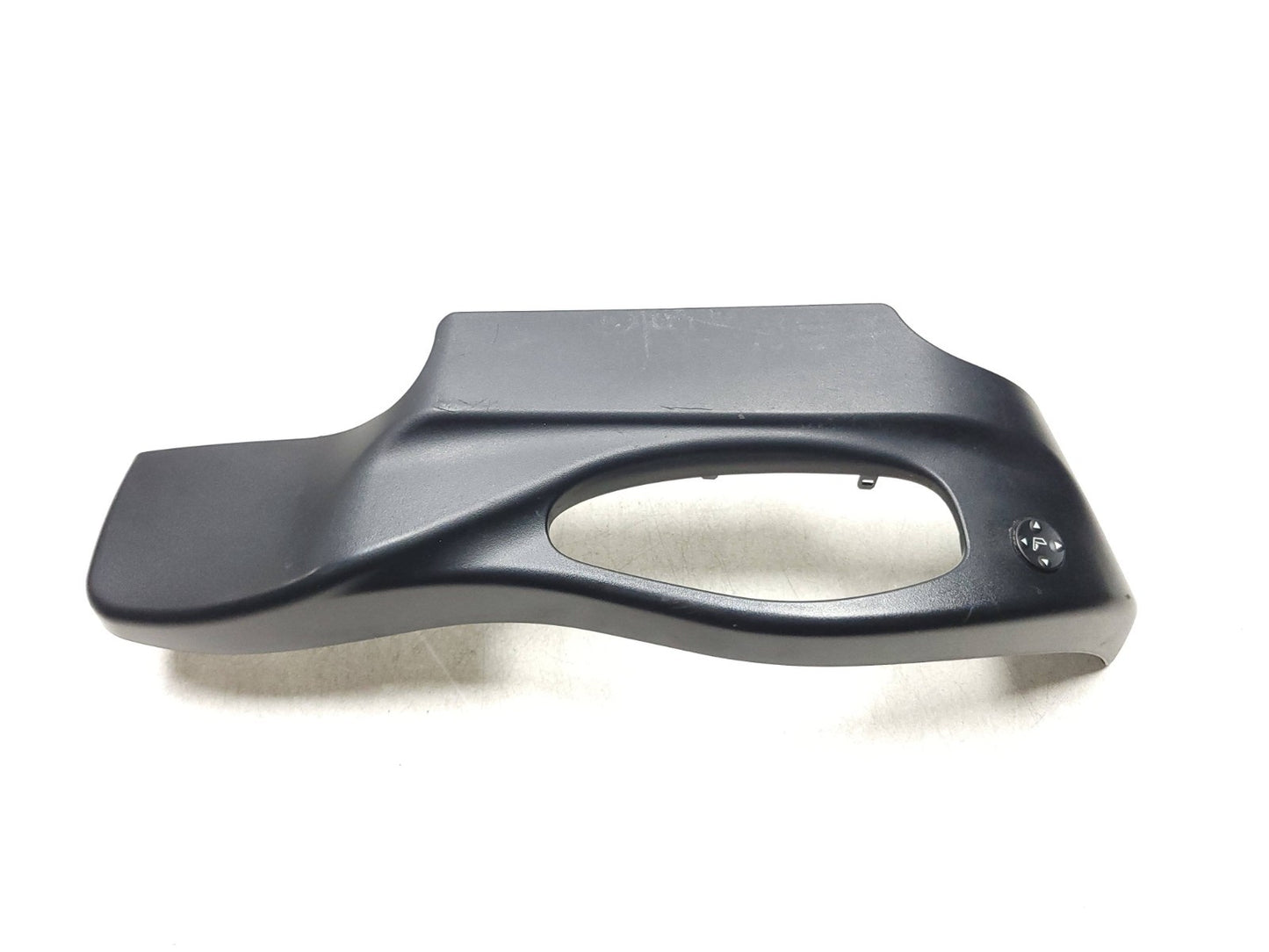 2004 - 2006 BMW X3 E83 Front Driver Seat Side Trim Cover Bracket 4pcs OEM