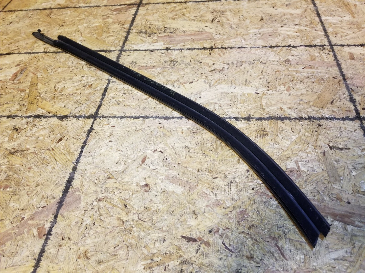 11 12 13 14 Dodge Avenger Rear Left Driver Side Door Window Belt Seal Trim OEM