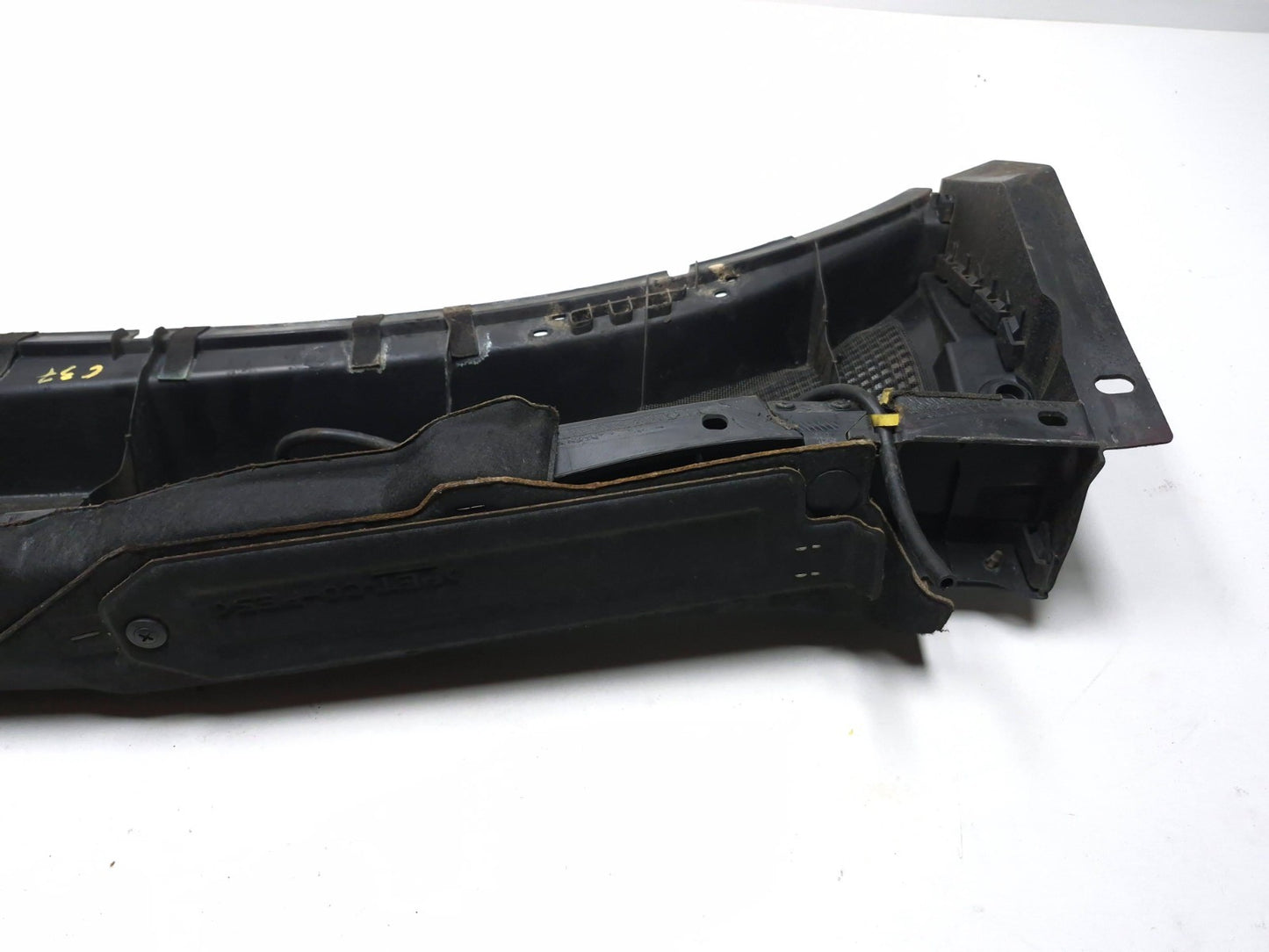 2011 Nissan Juke Windshield Wiper Motor Cover Cowl OEM