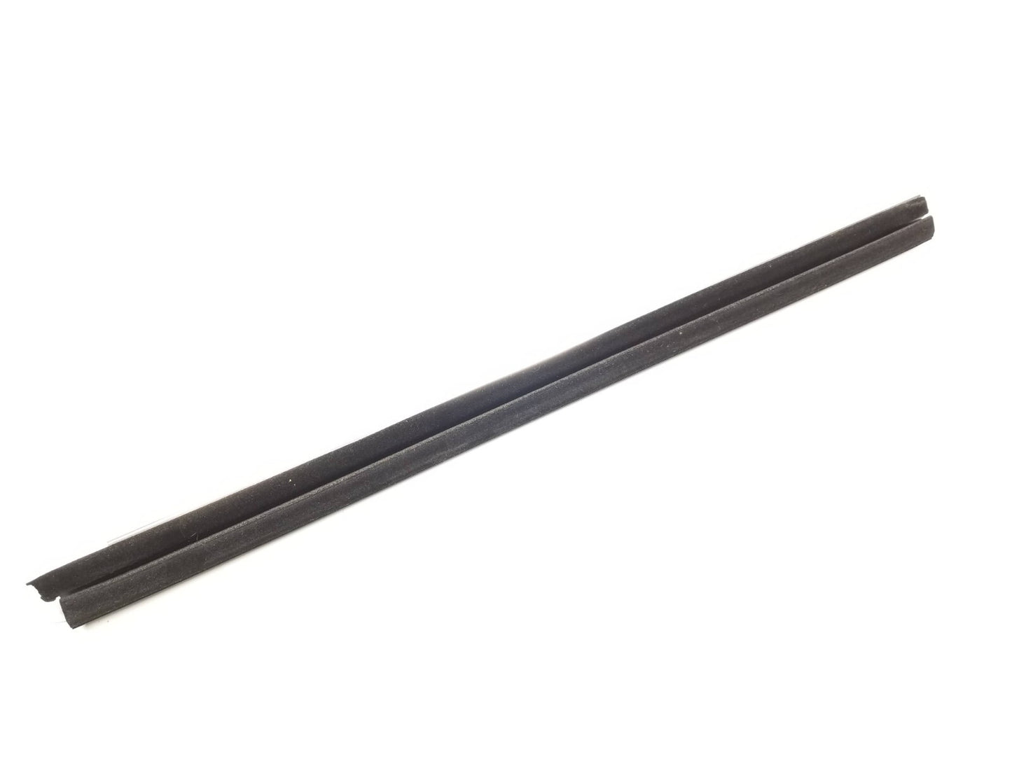 09 10 11 12 BMW 750li Rear Left Dr Side Door Window Inner Weatherstrip Seal OEM