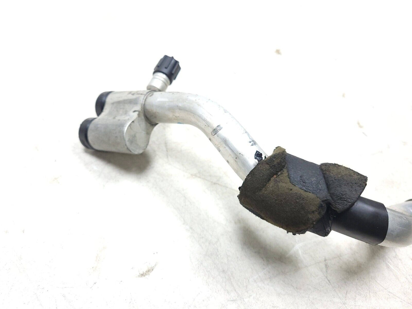 09-12 Audi A4 AC Hose Pipe Line 2.0t OEM