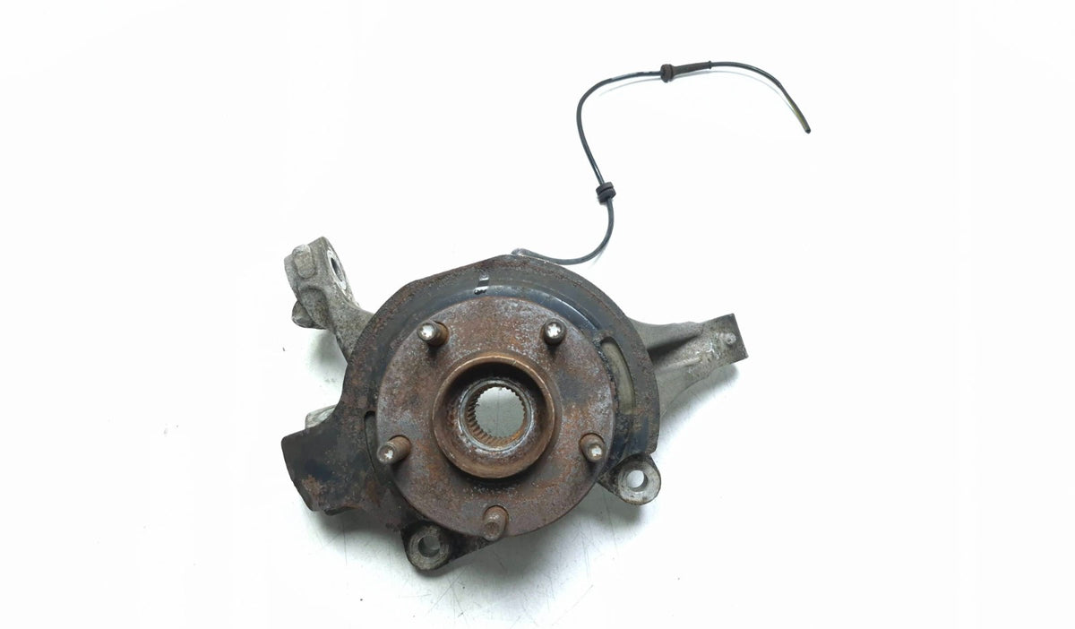 2004 Nissan Maxima Front Spindle Knuckle W/hub Right Passenger Side OEM