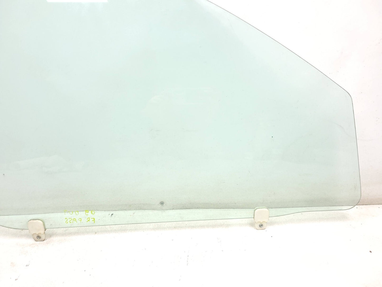 2009 Mitsubishi Outlander Front Door Window Glass Passenger Side Right OEM