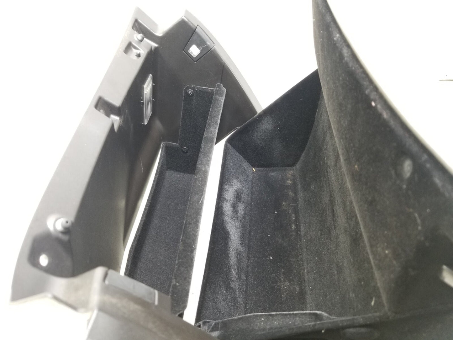 2010 - 2012 Cadillac SRX Glove Box OEM