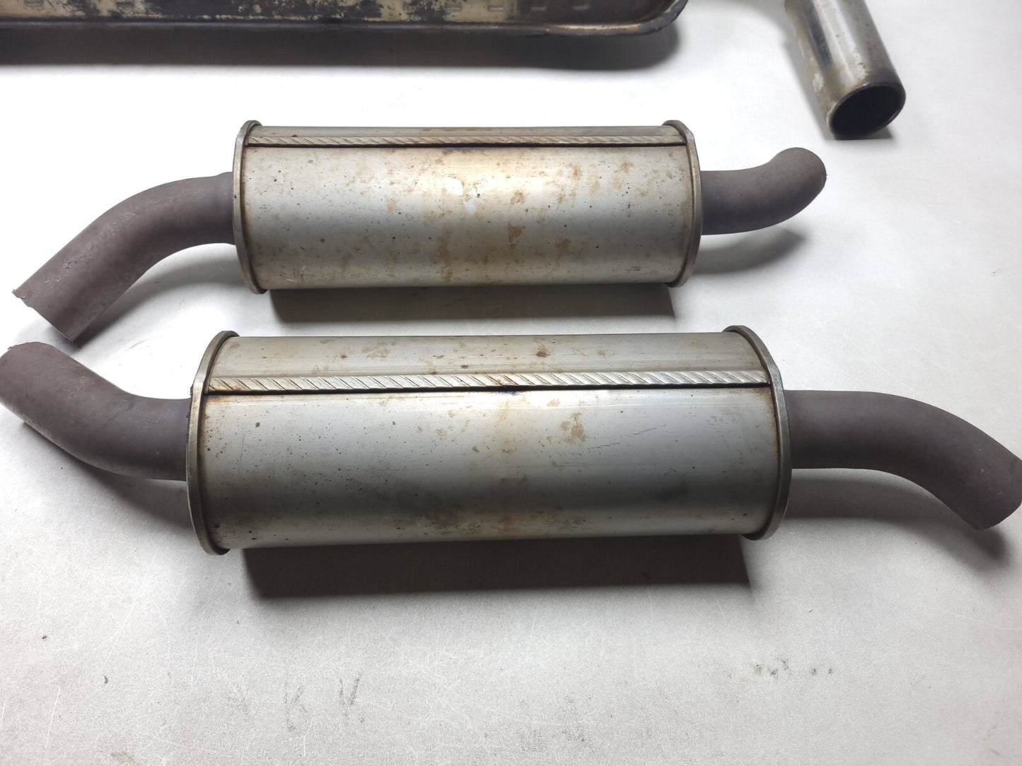 2007 Land Rover 4.2l Rear & Center Exhaust Muffler 3 Pcs OEM