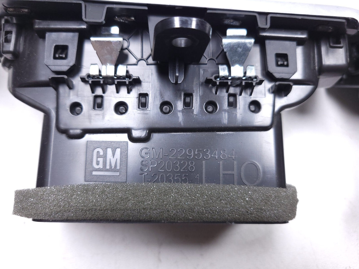 18 19 20 21 Chevrolet Equinox Dash Air Vent Left /center /right 4pcs OEM