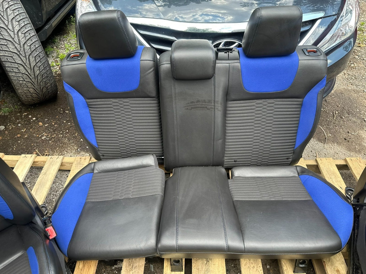 2013 Ford Focus St Seat Front & Rear Recaro OEM