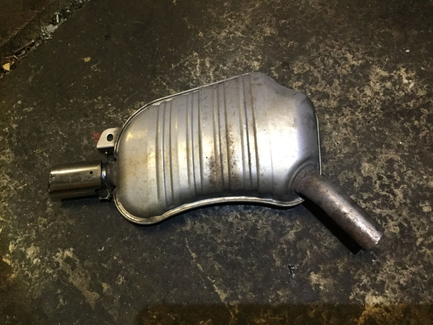 2006 D3 Audi A8l Exhaust Muffler Rear Passenger Side Right OEM