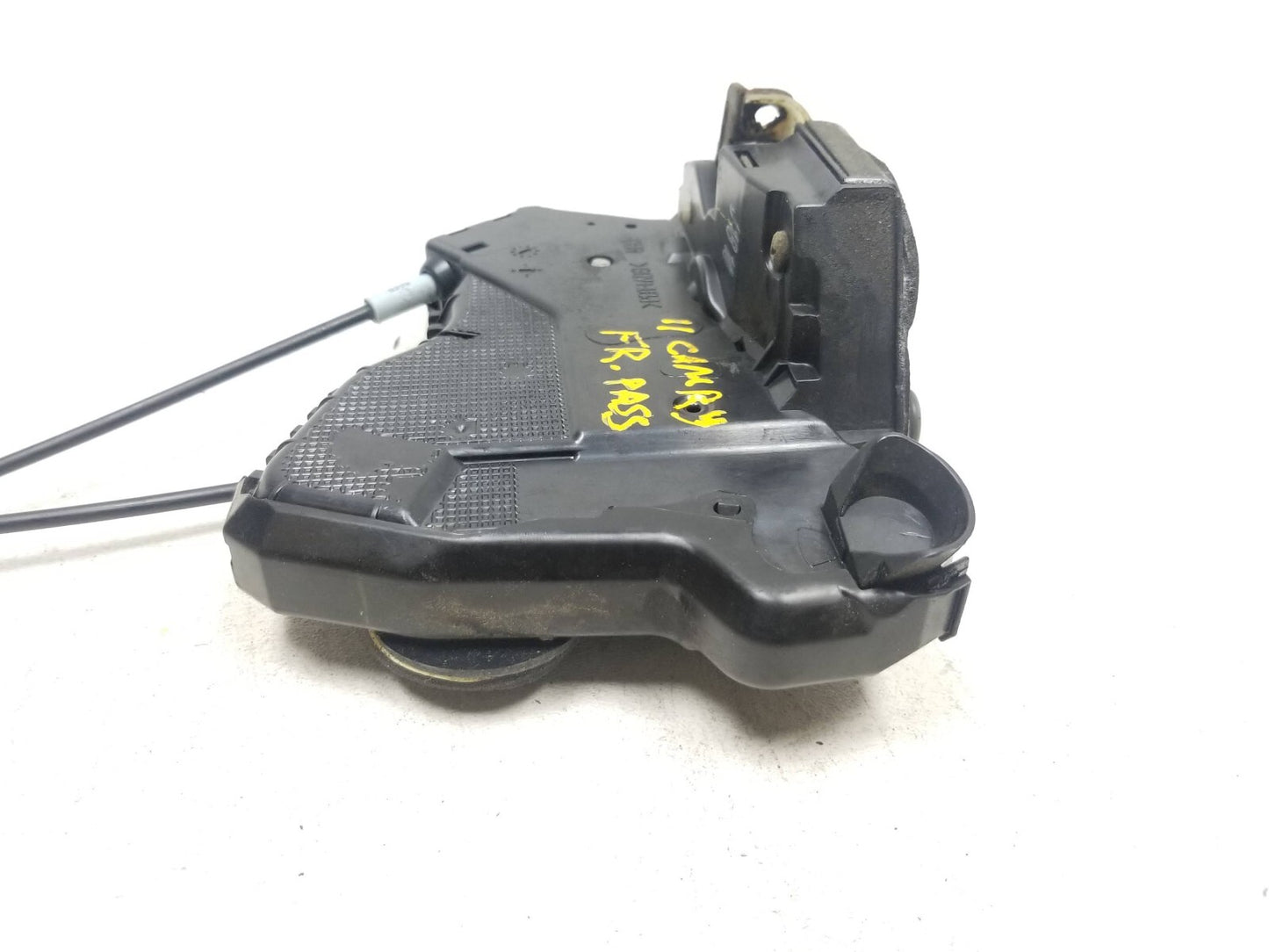 2007-2011 Toyota Camry Door Lock Actuator & Handle Front Passenger Side Rh OEM