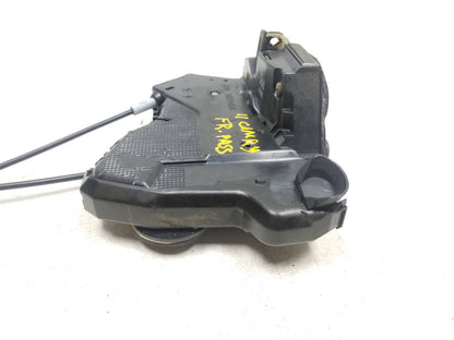 2007-2011 Toyota Camry Door Lock Actuator & Handle Front Passenger Side Rh OEM