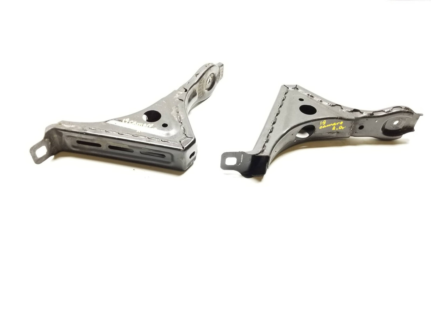 2019 Chevrolet Camaro Rear Suspension Bracket 2pcs OEM
