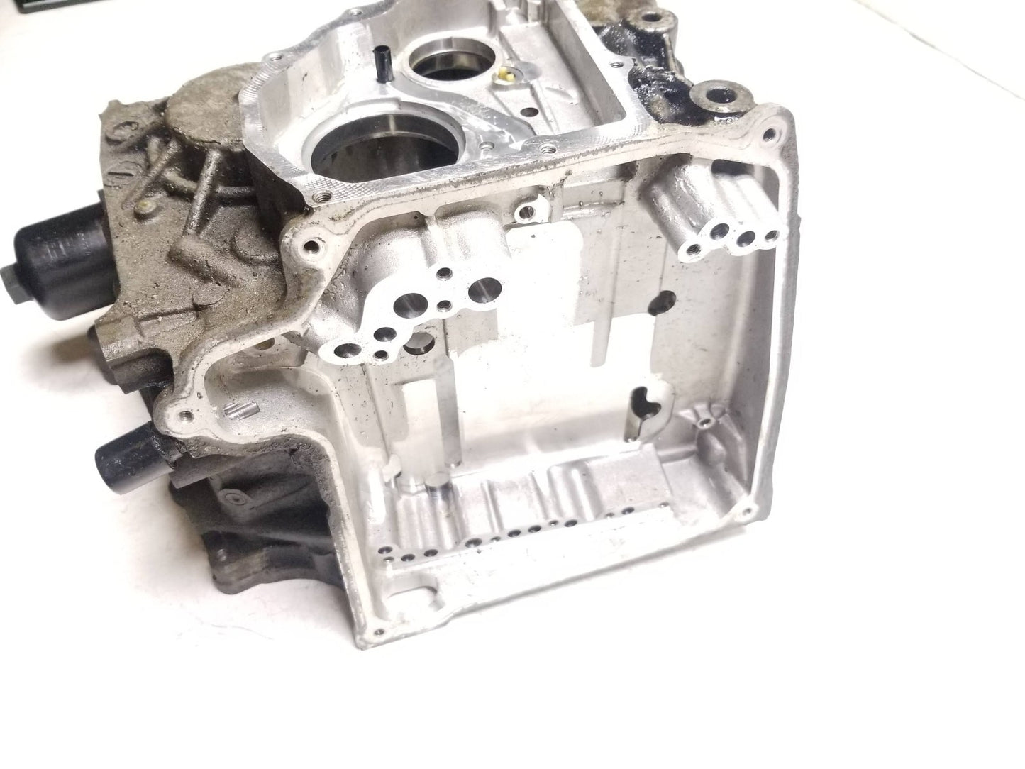 2012 Volkswagen GTI Automatic Transmission Rear Case Housing 02e301103j OEM
