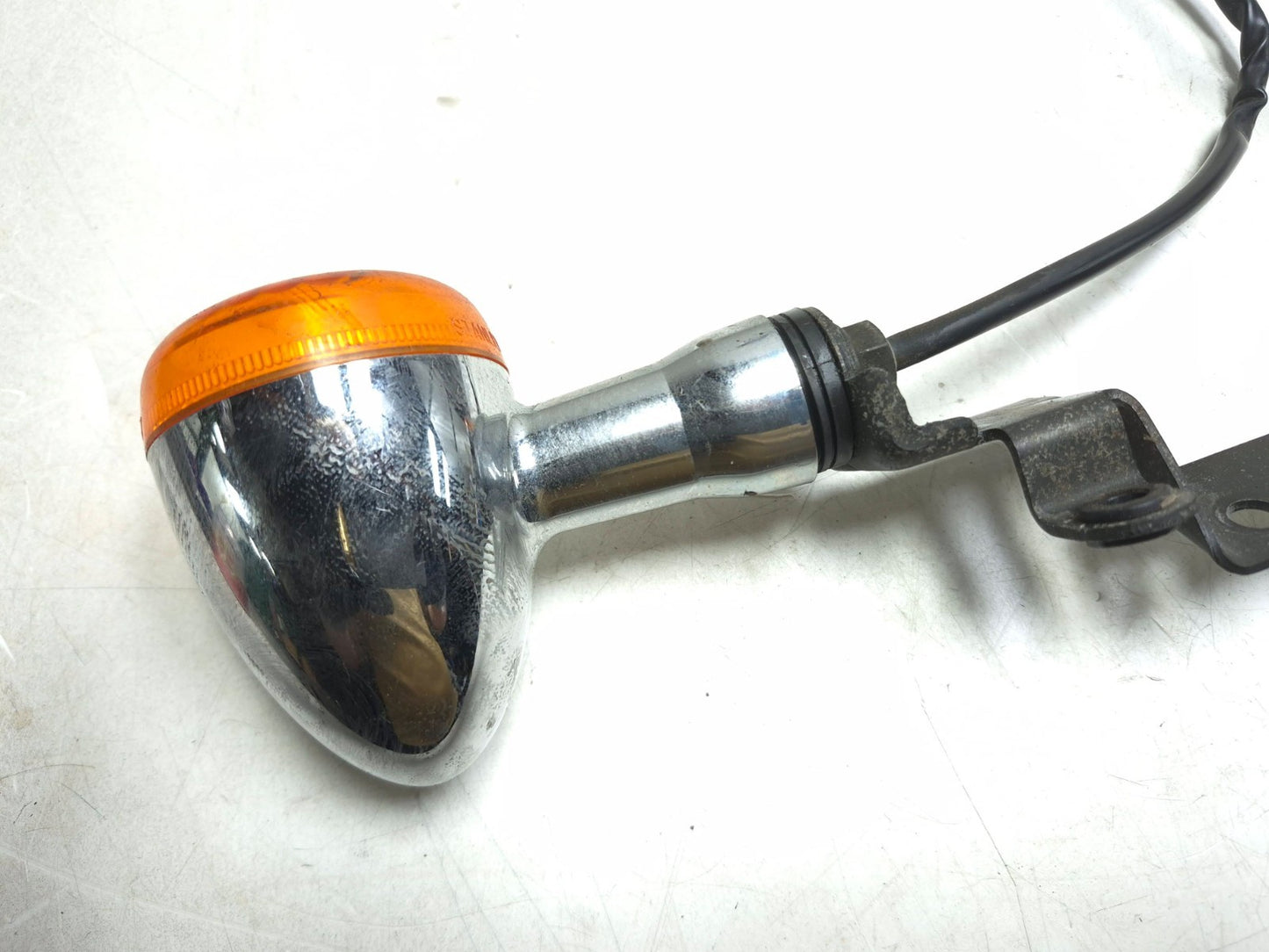 2004 Suzuki Intruder Volusia Vl800 Front Turn Signal W/ Mount Left & Right OEM