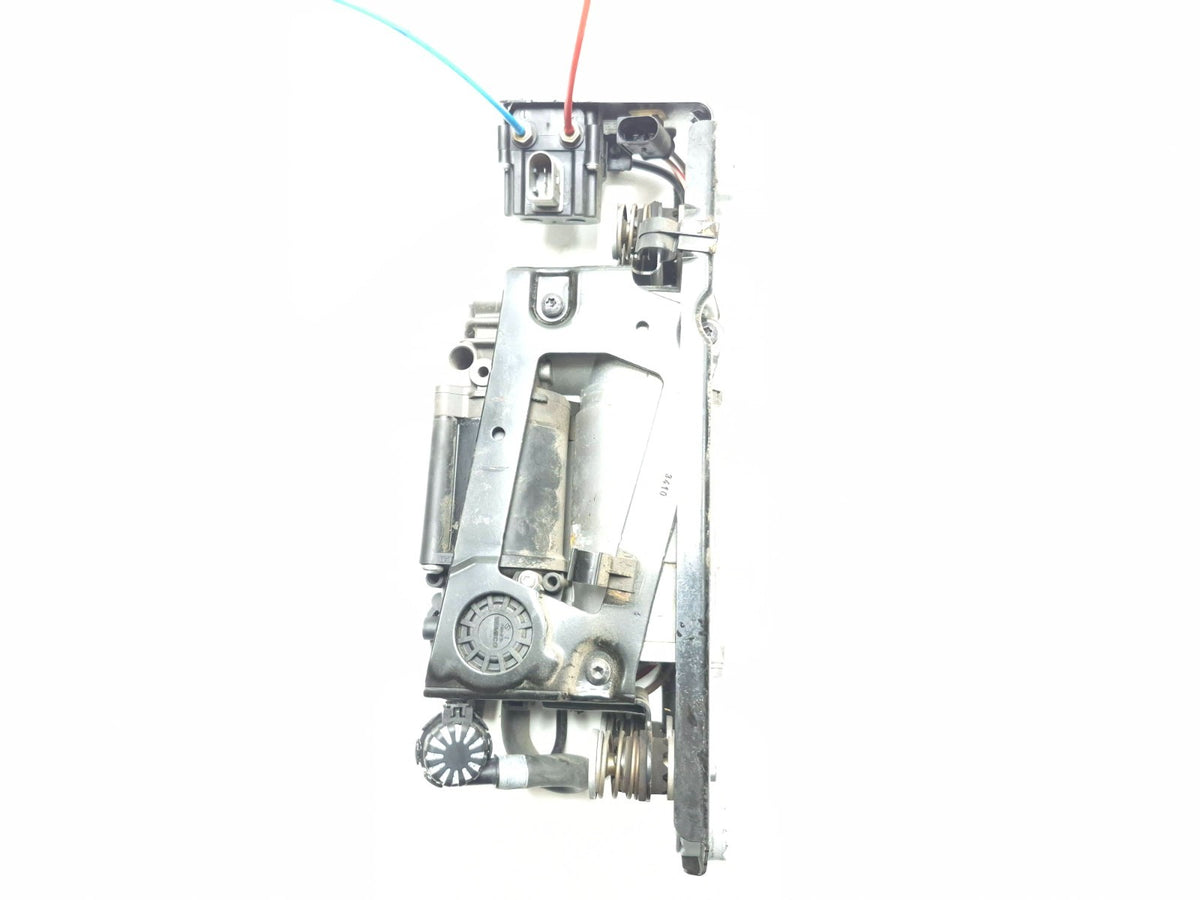 2011 BMW 750li Air Suspension Compressor Pump W/ Valve Block Assy OEM
