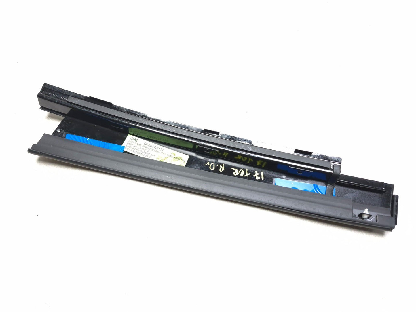 2017 GMC Terrain Sle-1 2.4l Rear Door Driver Side Pillar Molding Trim OEM