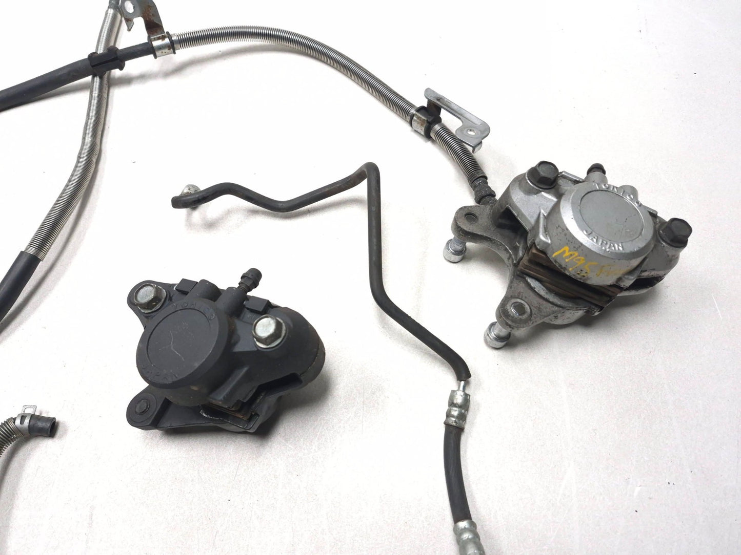 1999 Suzuki Intruder 1500 Front & Rear Brake Caliper Pair & Hose OEM