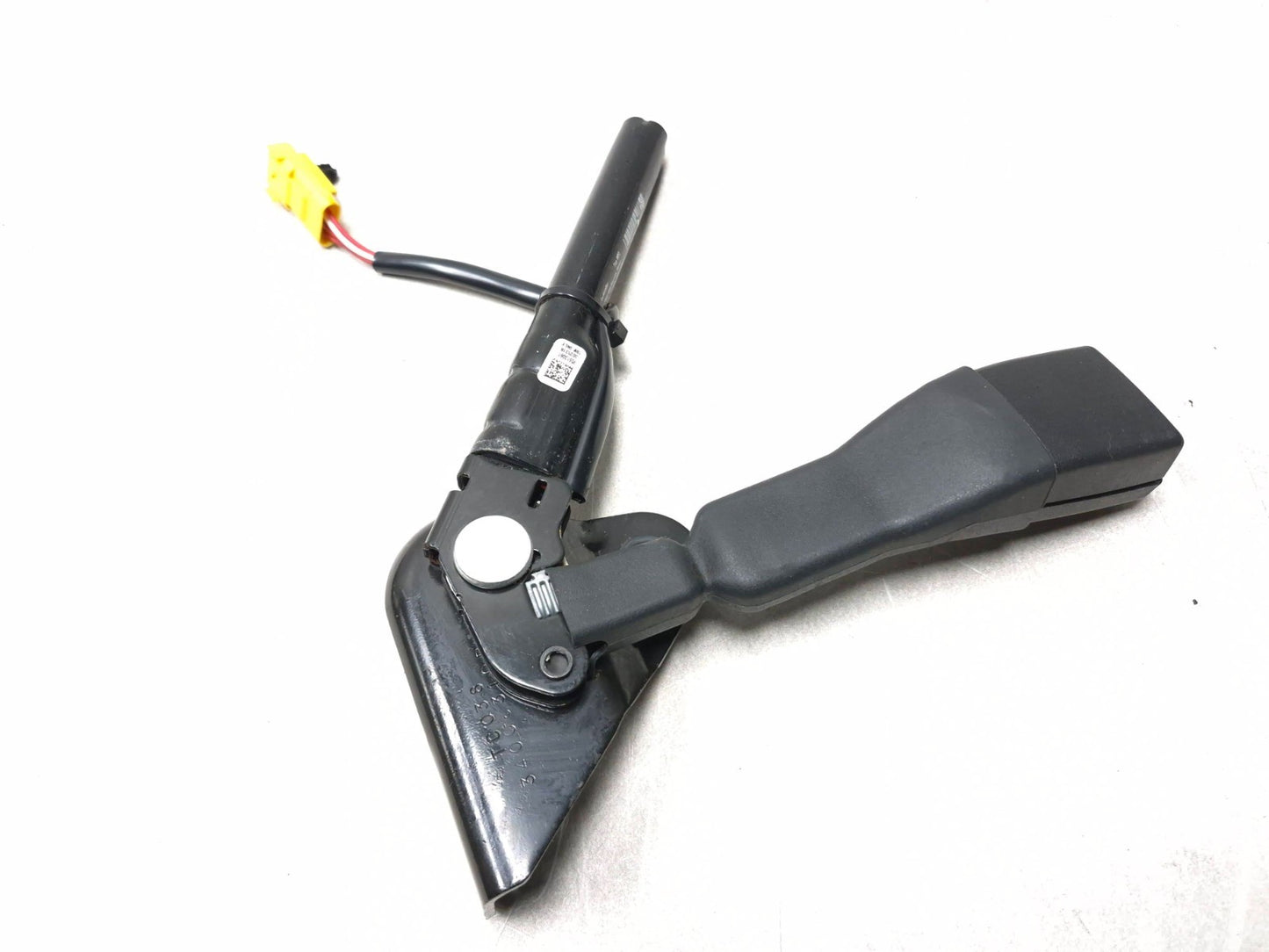 2013 Dodge Grand Caravan Inner Seat Belt Buckle Right Side OEM