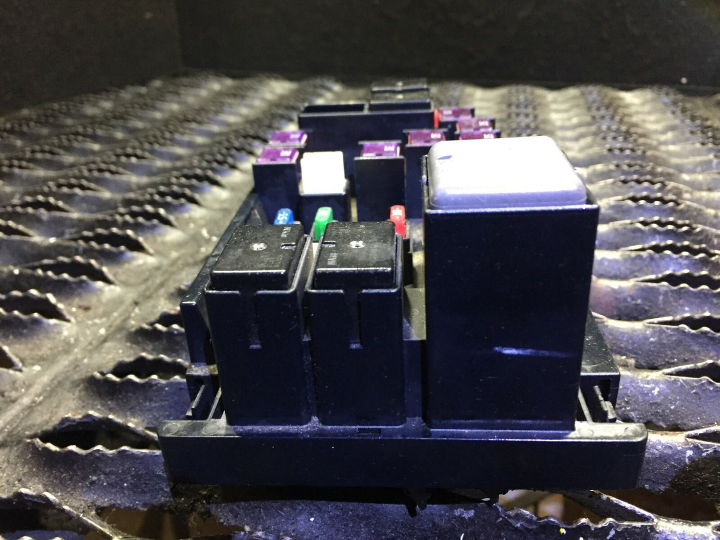 08 09 10 Subaru Impreza 2.5l Engine Fuse Box Fusebox 82241fg010 OEM