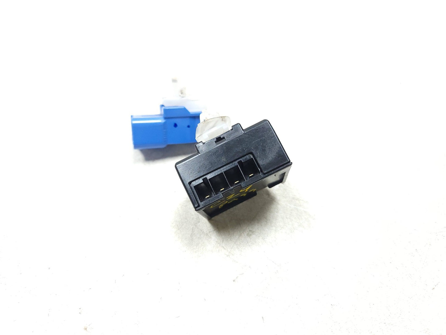 11-17 Lexus CT200h Front Passenger Seat Heat Control Module Oem✅