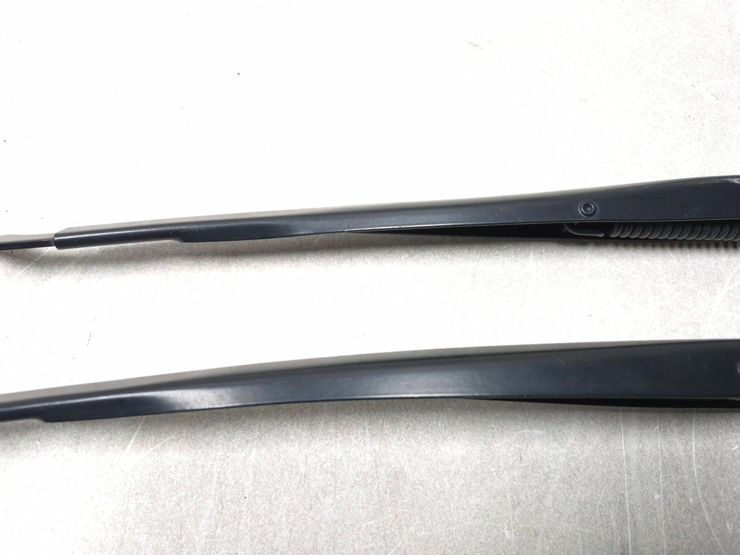 2018 Chrysler 300 Windshield Wiper Arm Left & Right OEM