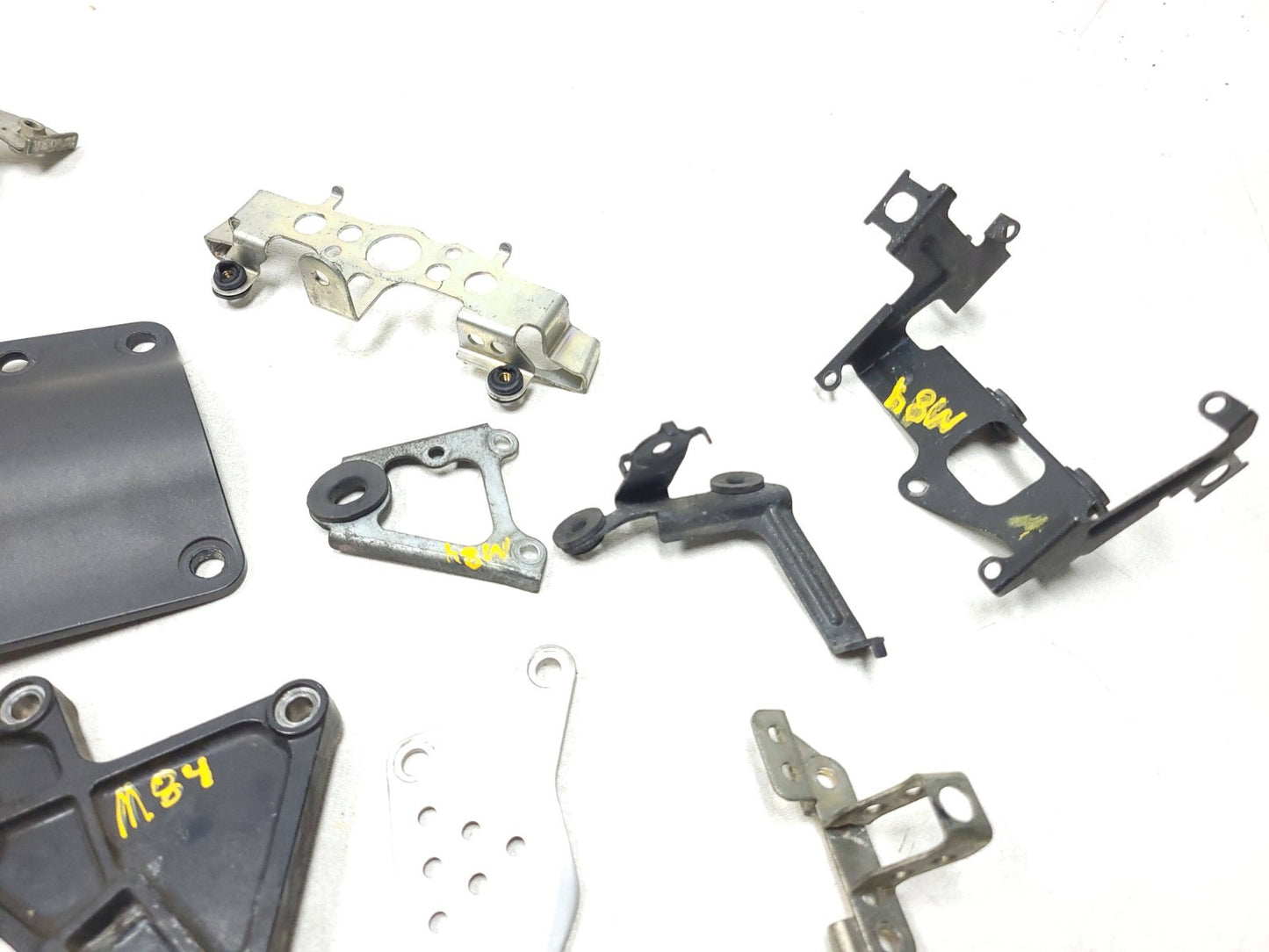 2007 Kawasaki Ninja Zx-6r Zx600  Holder & Bracket 18pcs OEM