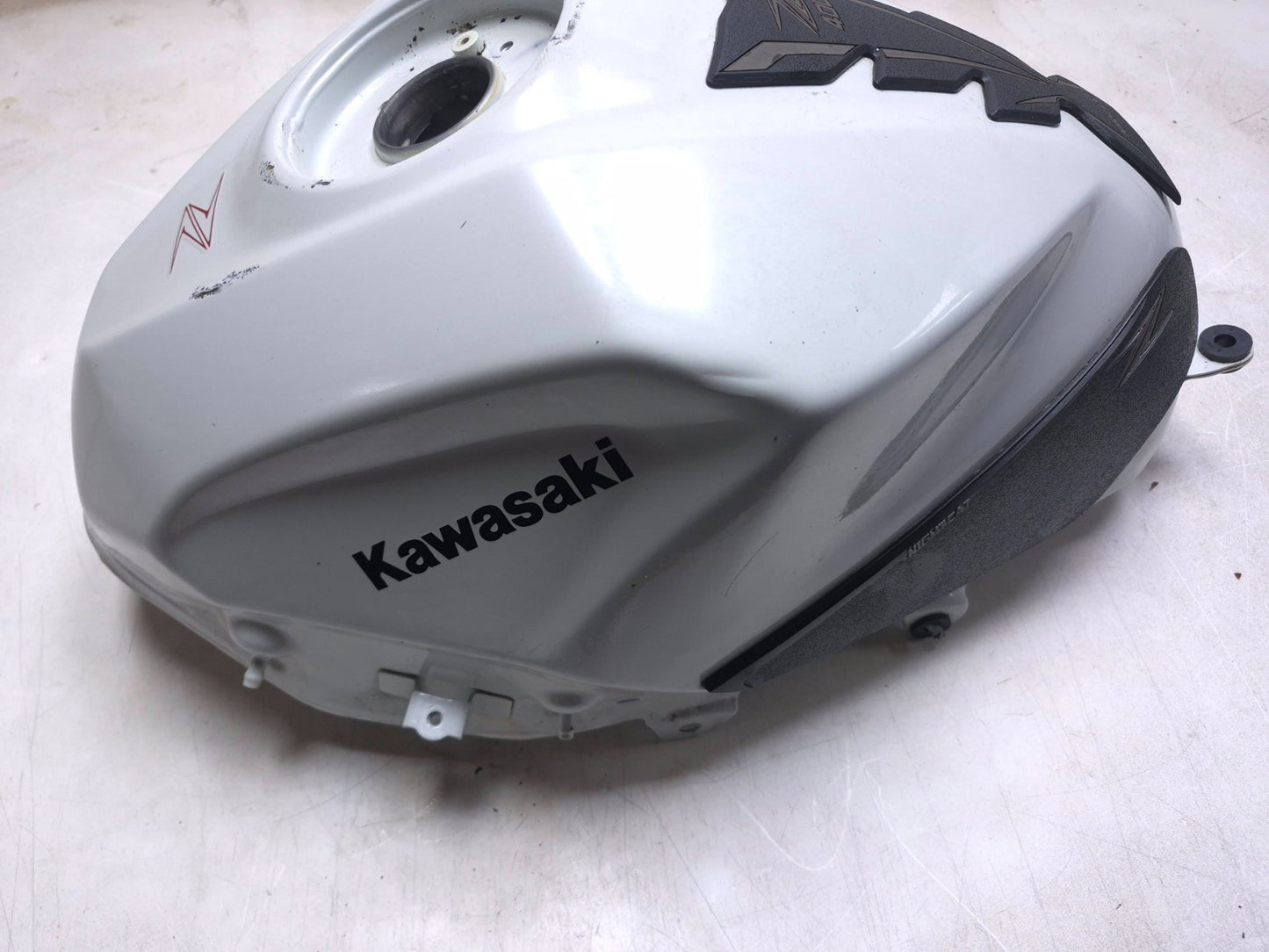 2023 Kawasaki Er400 Z400 Fuel Tank OEM