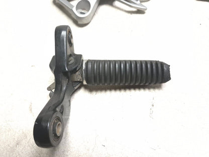 2006 Suzuki Katana Gsx600f Front & Rear Right Footpeg & Gear Lever 3 Pcs OEM