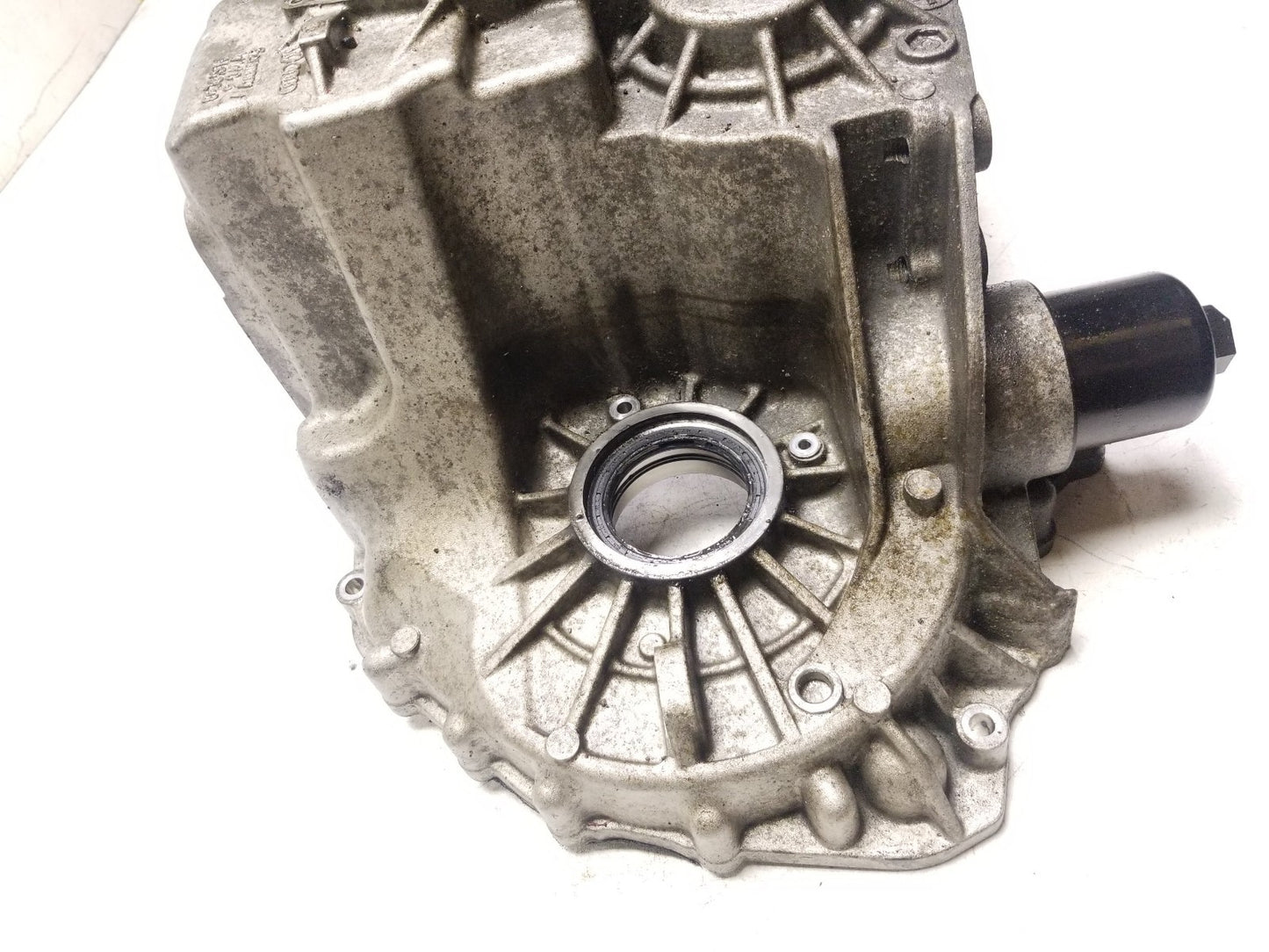 2013 Volkswagen GTI Automatic Transmission Rear Case Housing 02e301103j OEM