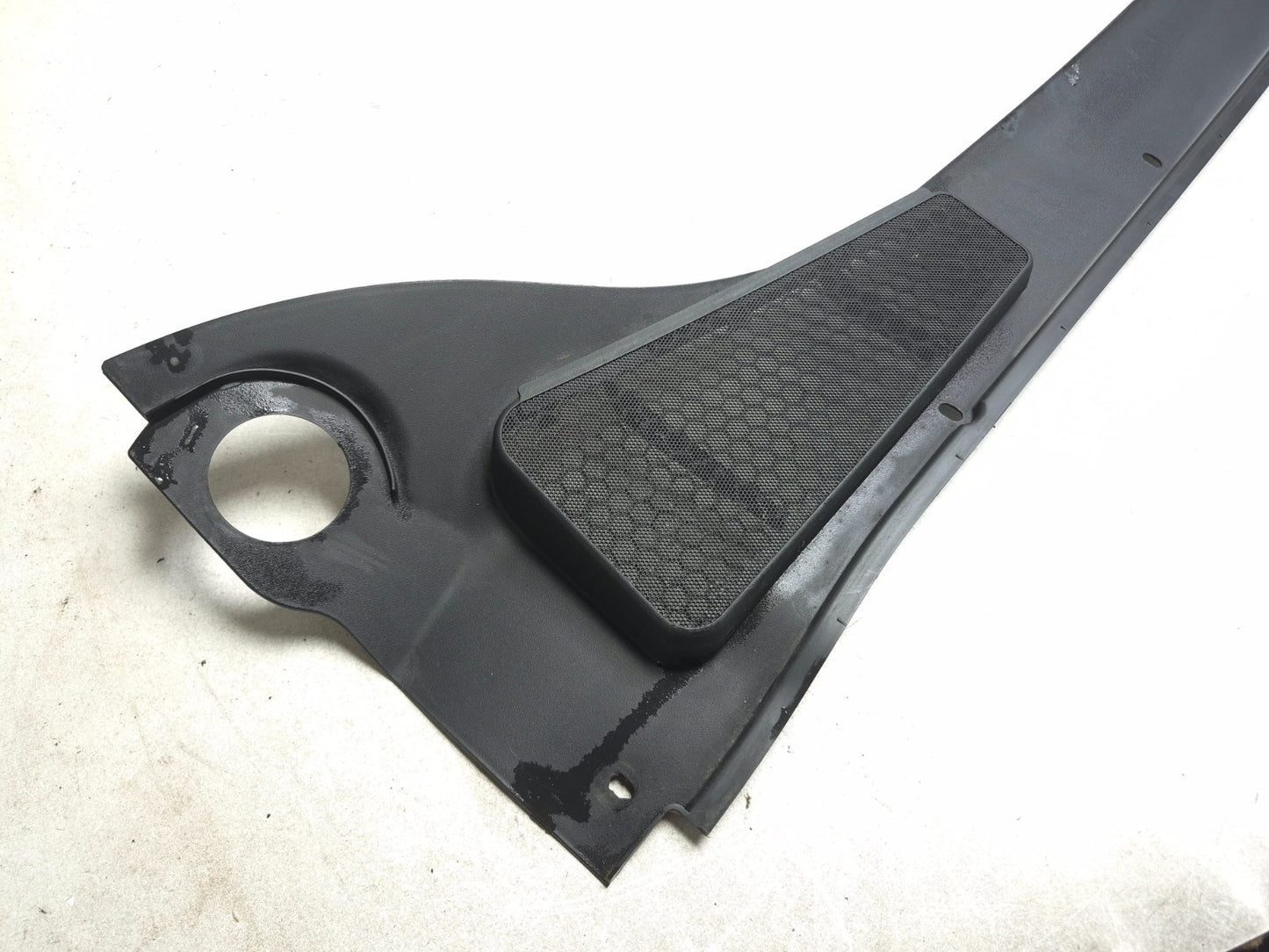 2013 Ford Focus Front Windshield Wiper Cowl Trim Cover OEM