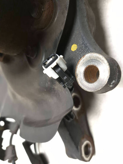 2013 Hyundai Genesis Coupe Wheel Spindle Knuckle Front Passenger Side Right OEM