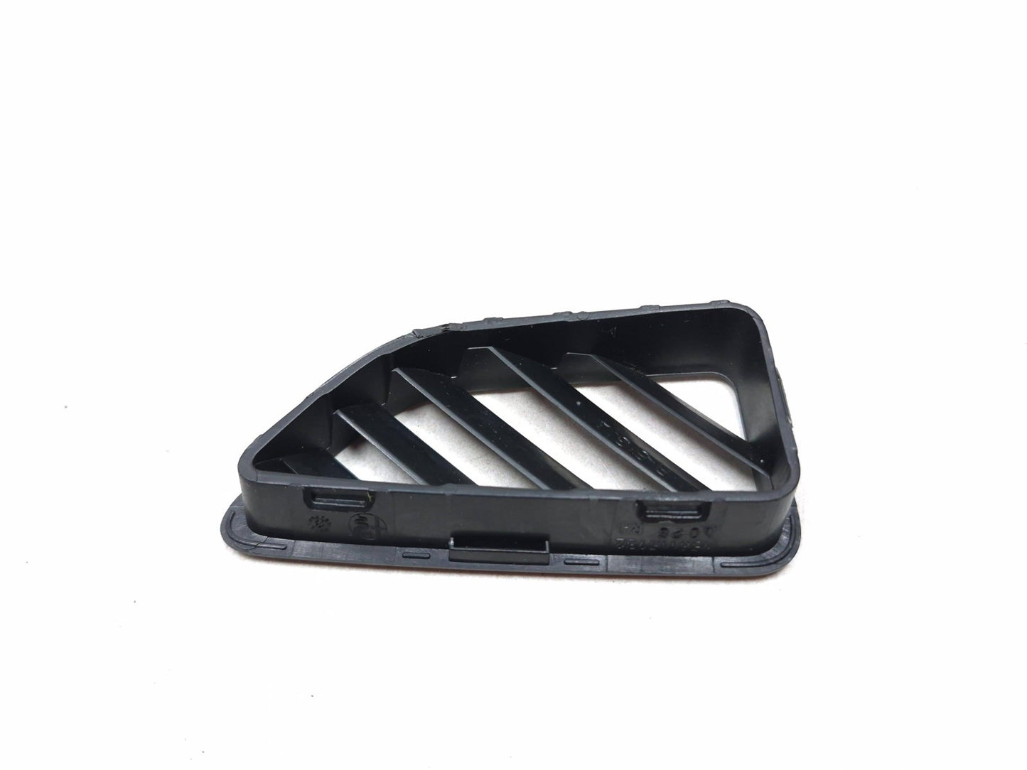 2024 Alfa Romeo Stelvio Dash Side Defroster Air Vent Pair OEM