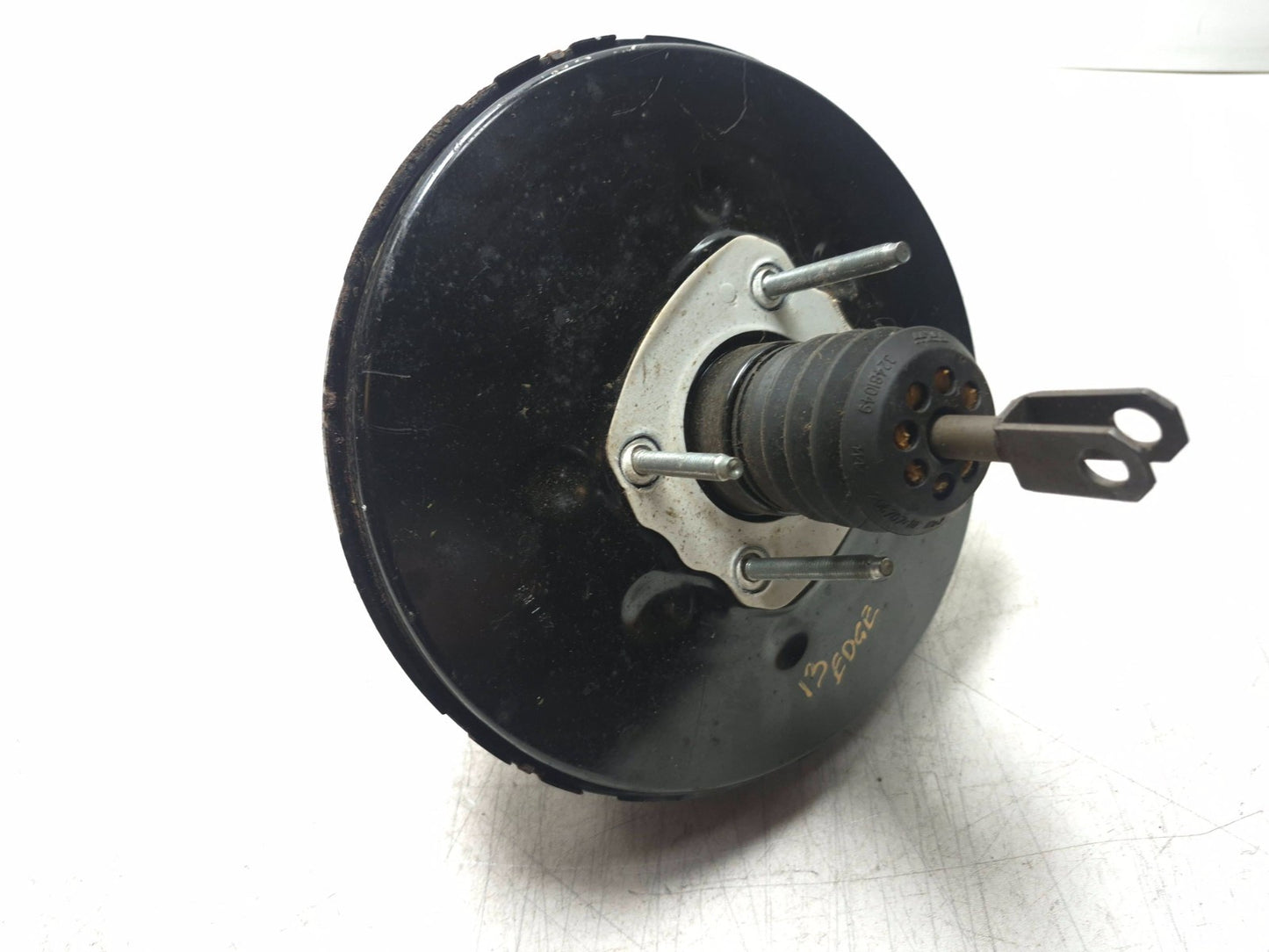 2013 Ford Edge Power Brake Booster W/ Master Cylinder OEM