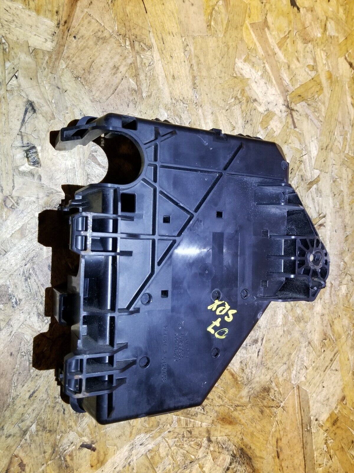 2004 - 2009 Cadillac SRX Junction Fuse Box Bracket Holder OEM