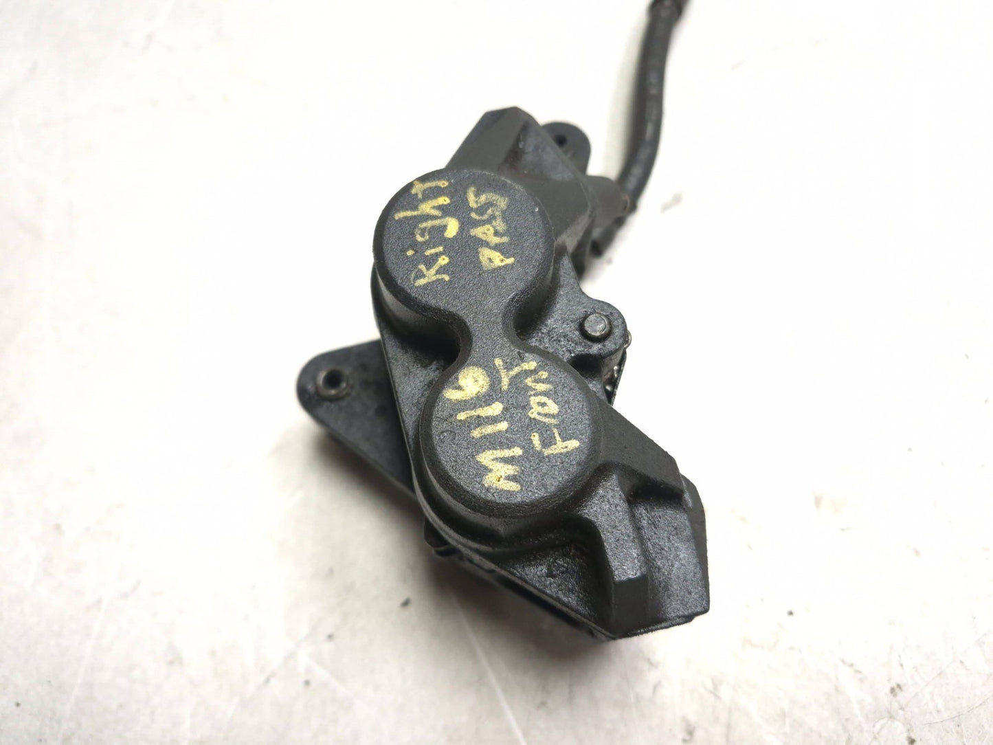 2002 Yamaha Yzf-r6 Front Left & Right Brake Caliper Pair OEM